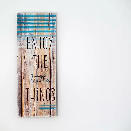 Apartment's Tea & Nevio * Σπλιτ