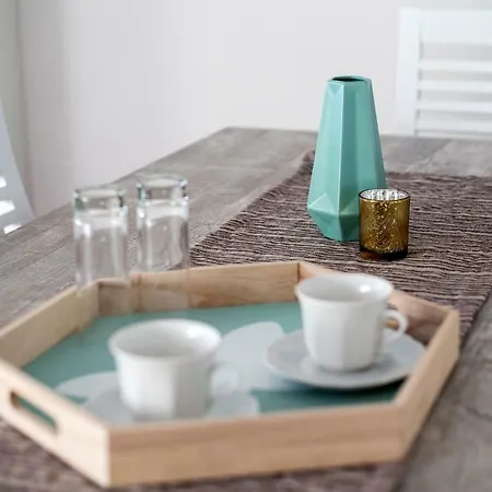 Apartment's Tea & Nevio Σπλιτ