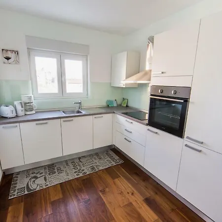 Apartment's Tea & Nevio Διαμέρισμα *